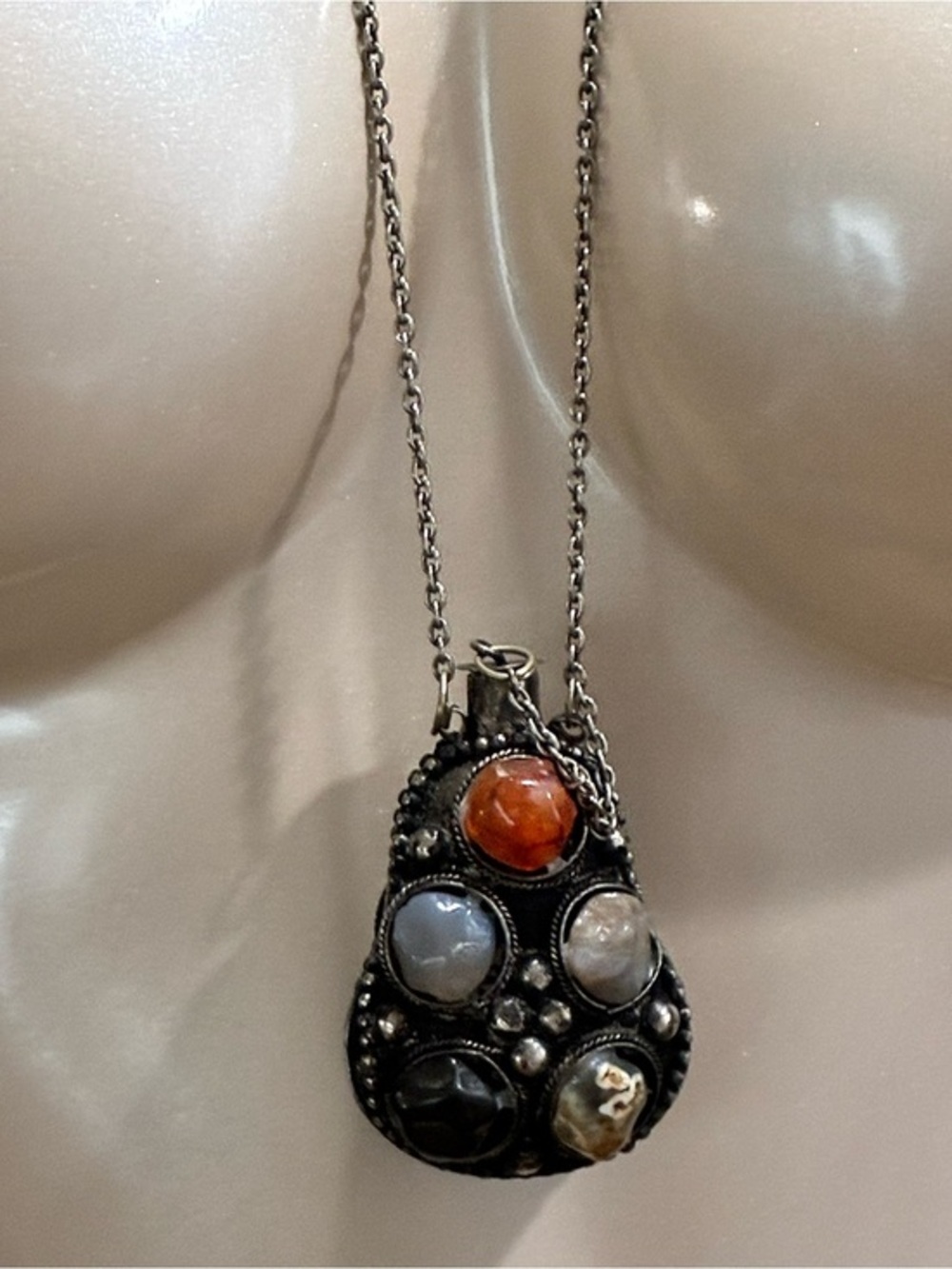 VTG Tribal Chunky Snuff Bottle Pendant w/ Polished Agate Stones-  Unisex - READ